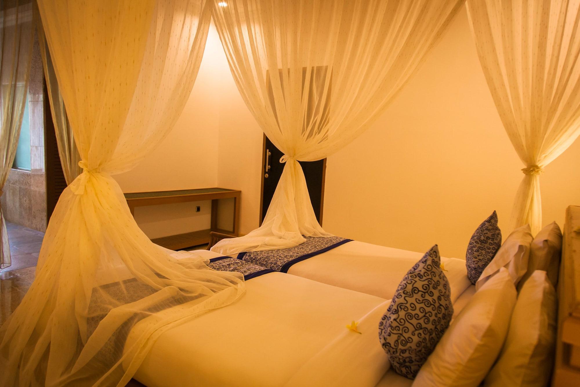 Royal Pool Villa Bali Νούσα Ντούα Εξωτερικό φωτογραφία