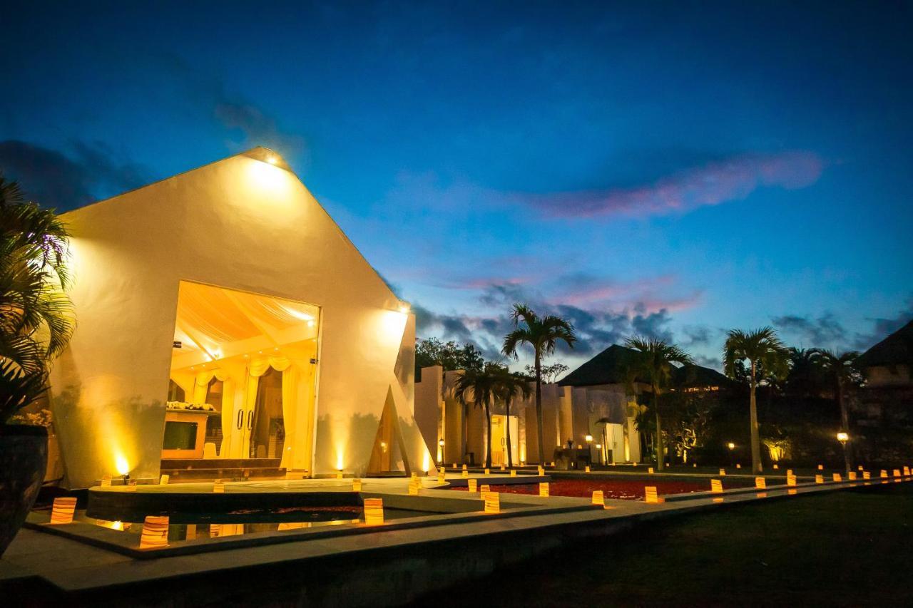Royal Pool Villa Bali Νούσα Ντούα Εξωτερικό φωτογραφία