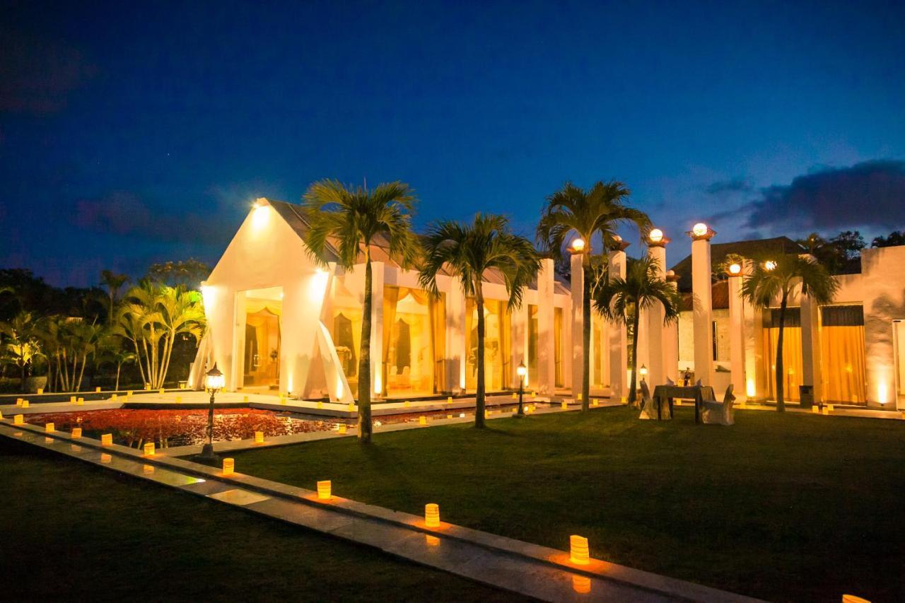 Royal Pool Villa Bali Νούσα Ντούα Εξωτερικό φωτογραφία